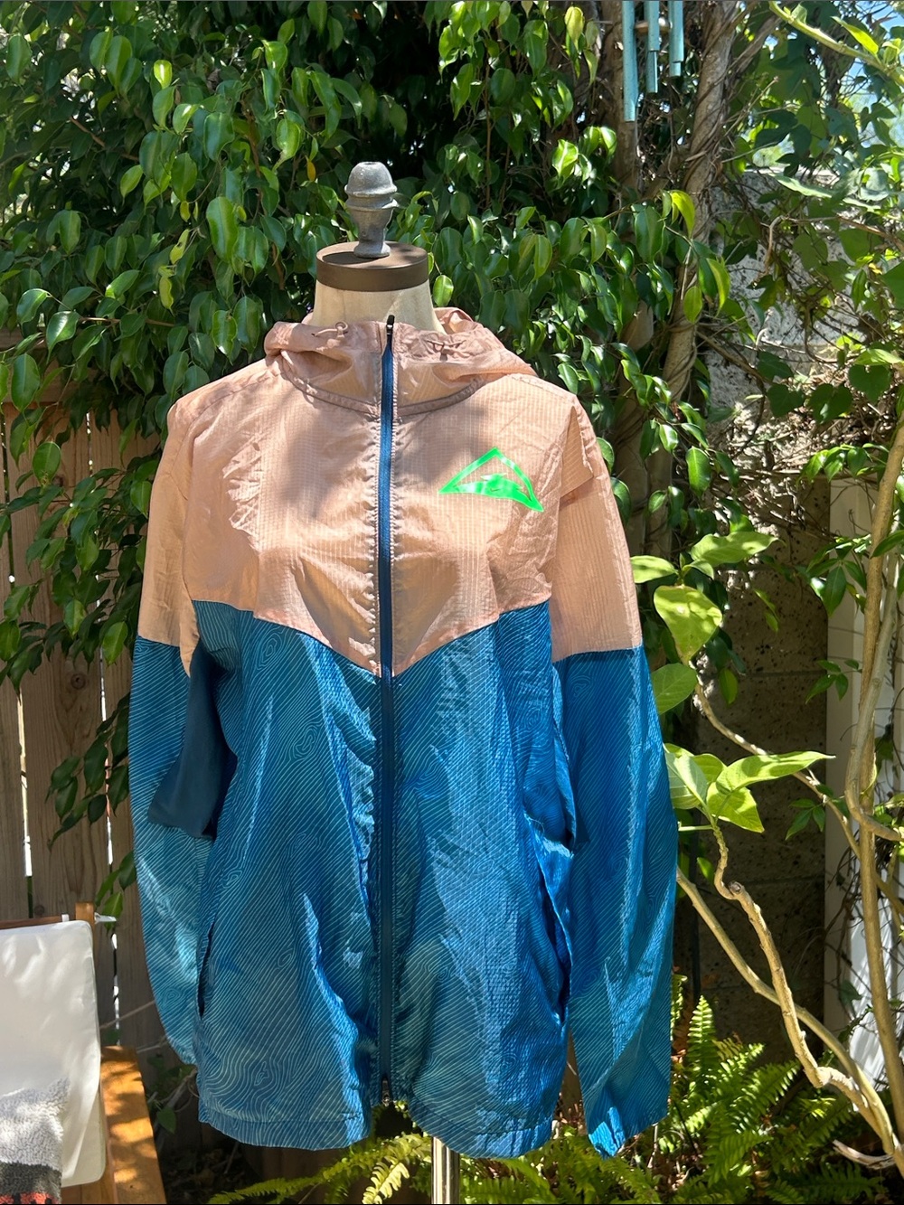 Nike Two-Tone Hooded Windbreaker Jacket - Peach & Teal